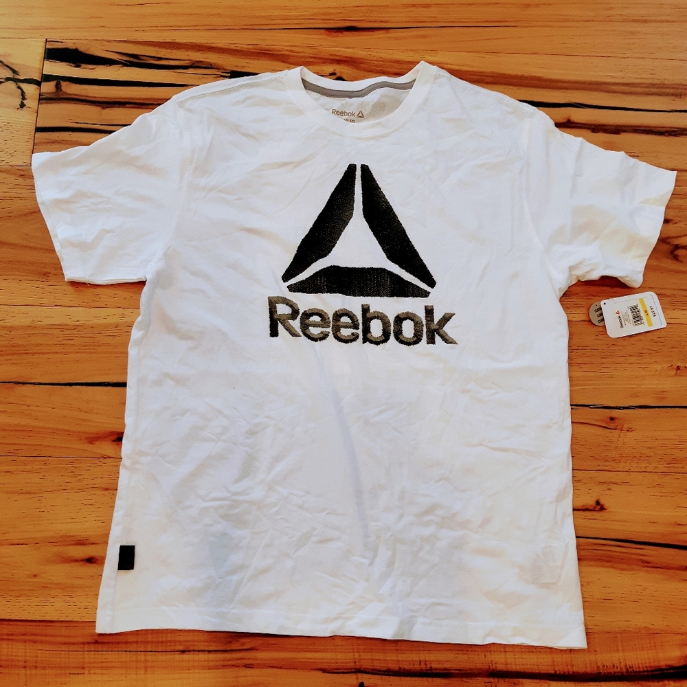 Nwt reebok tshirt